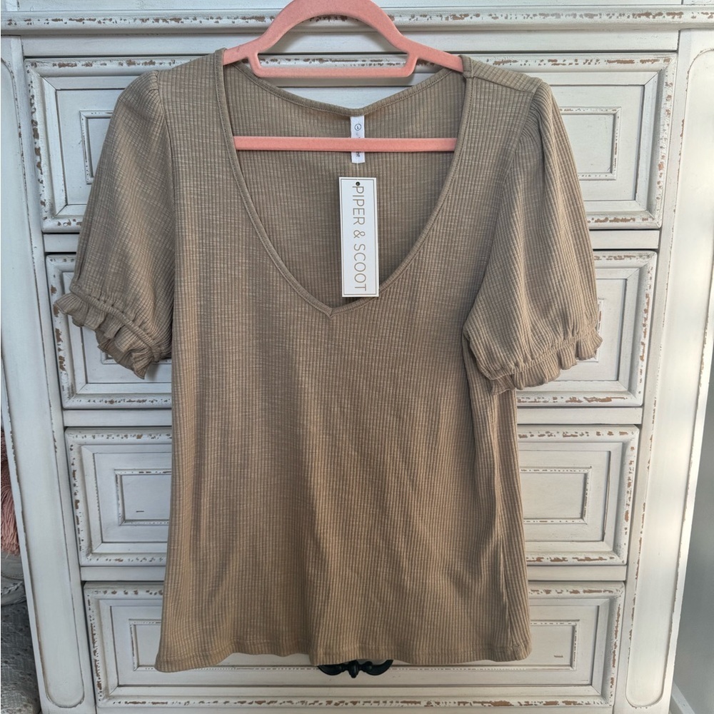 Piper and Scoot shirt size L